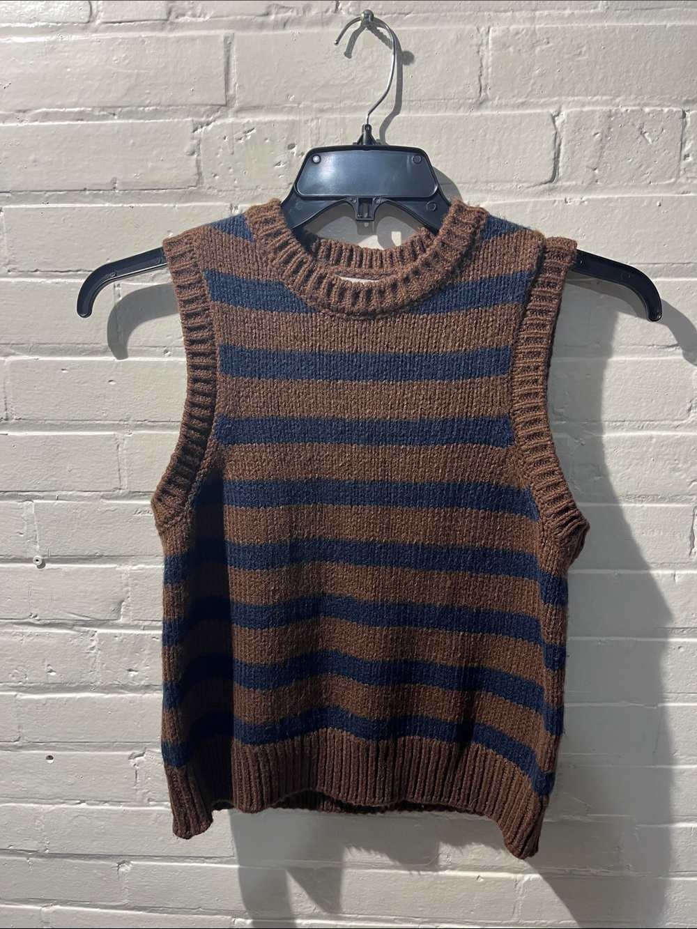 Evereve Brown & Navy Striped Knit Crewneck Sweater Vest